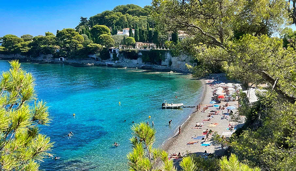 Paloma beach patrí medzi najobľúbenejšie pláže Azúrového pobrežia.