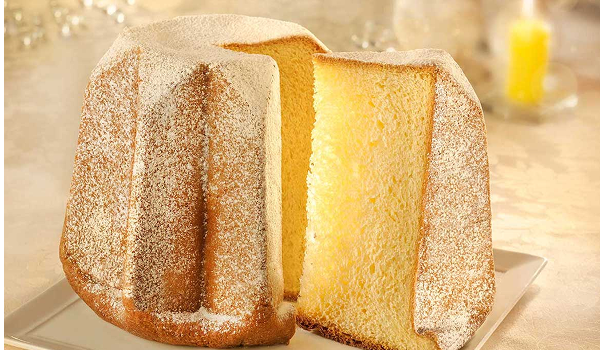 Dezert Pandoro patrí medzi tradičné jedlá vo Verone.